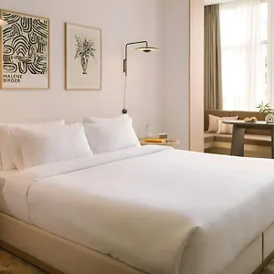 ホテル Paseo De Gracia Hotel, Sonder By Marriott Bonvoy, バルセロナ